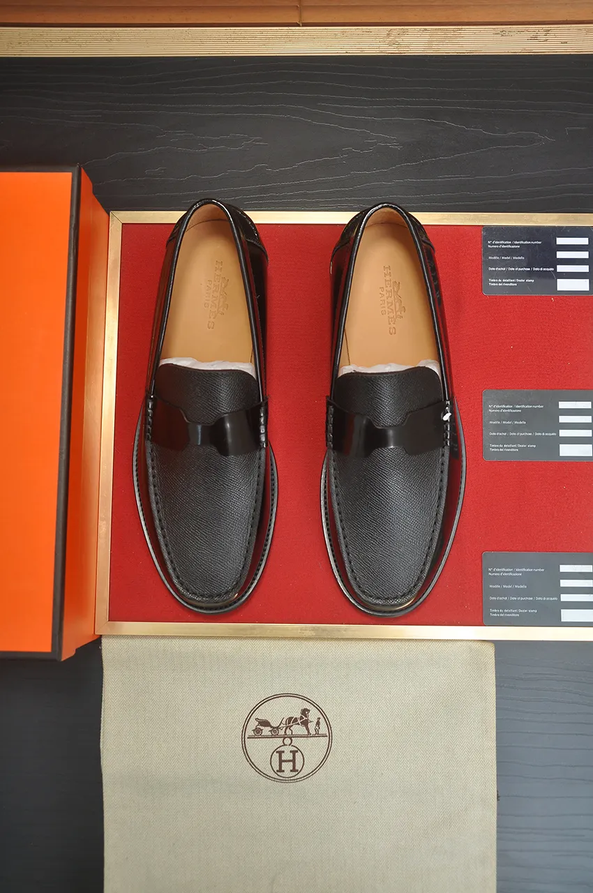 Men's shoes💰540💶[HERMES] (cowhide lining)🍀Italian top luxury🍀He does not pursue novel styles and gorgeous colors, but attracts the favor of successful men with his flawless, elegant and classic style. Formal leather shoes This very comfortable, simple and stable style allows you to easily match any style! The pattern is absolutely 1:1 refined from the original case, and we strive for excellence in materials, imported cowhide + cowhide lining💪💪💪extraordinary texture👍! .Code number: 39-45 (45 customized)